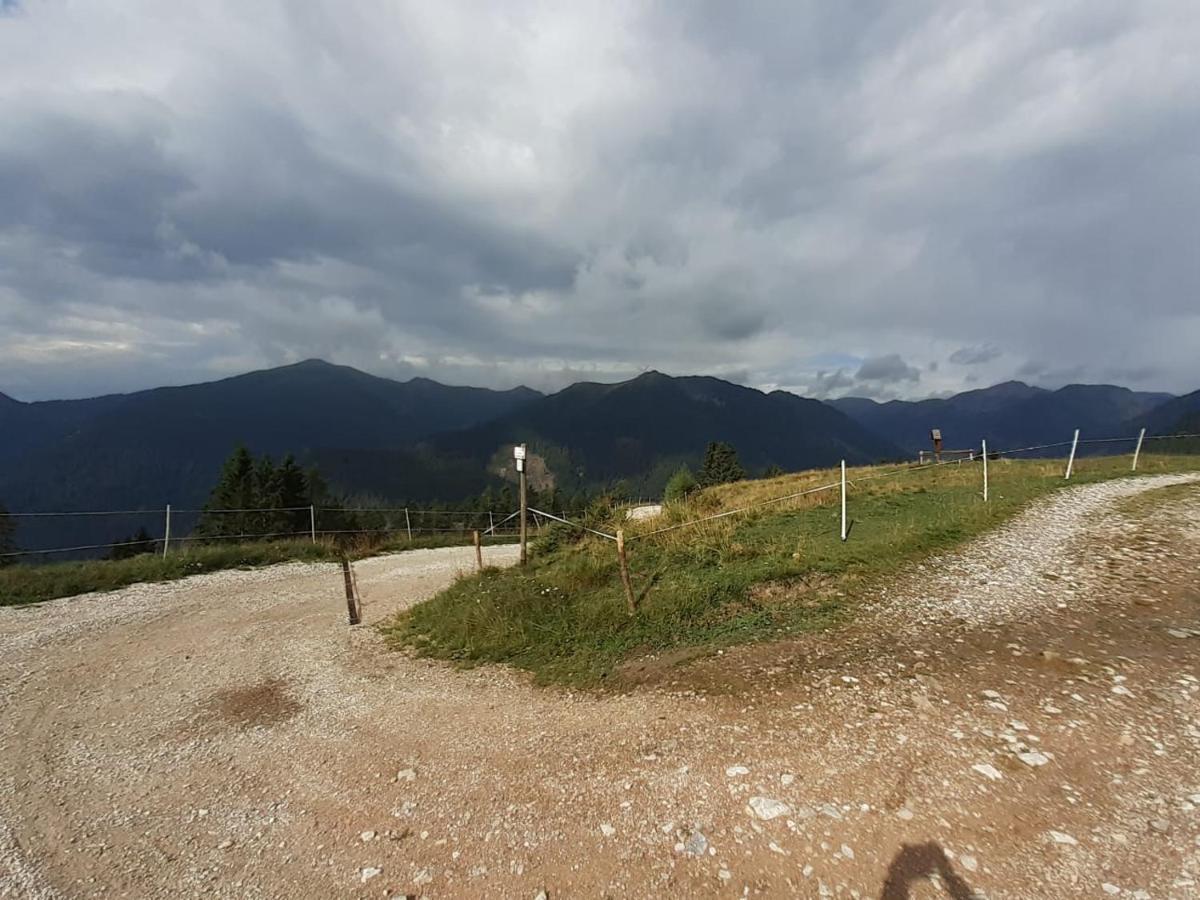 B&B Pra' Dei Cervi Telve Exteriör bild